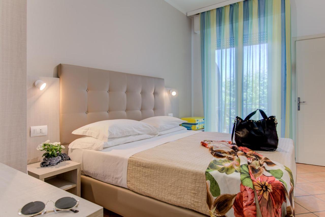 Hotel Cimarosa Ричоне Екстериор снимка
